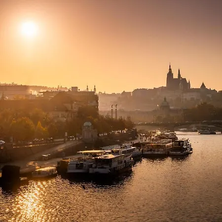 Daire Klimentska Cartoon Prag