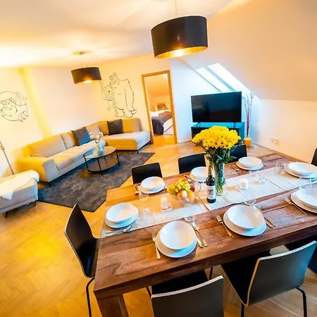 Klimentska Cartoon Apartment Prag